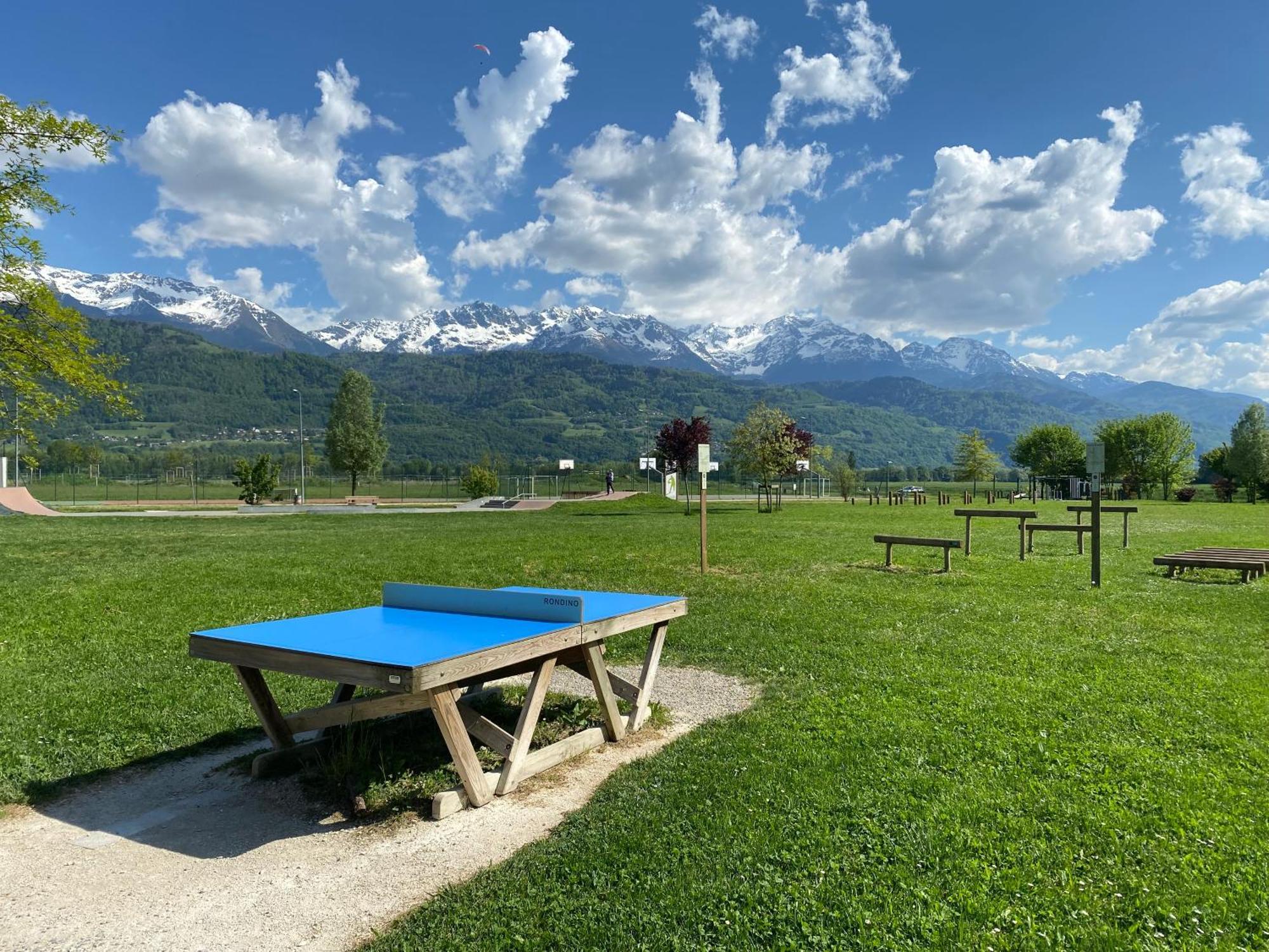 Maison De Village Au Pied De La Montagne Lumbin Экстерьер фото